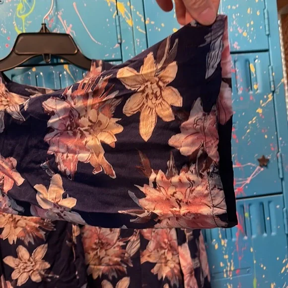 Blu Pepper women’s Medium long sleeve with floral design dress. CL05 - Picture 2 of 8